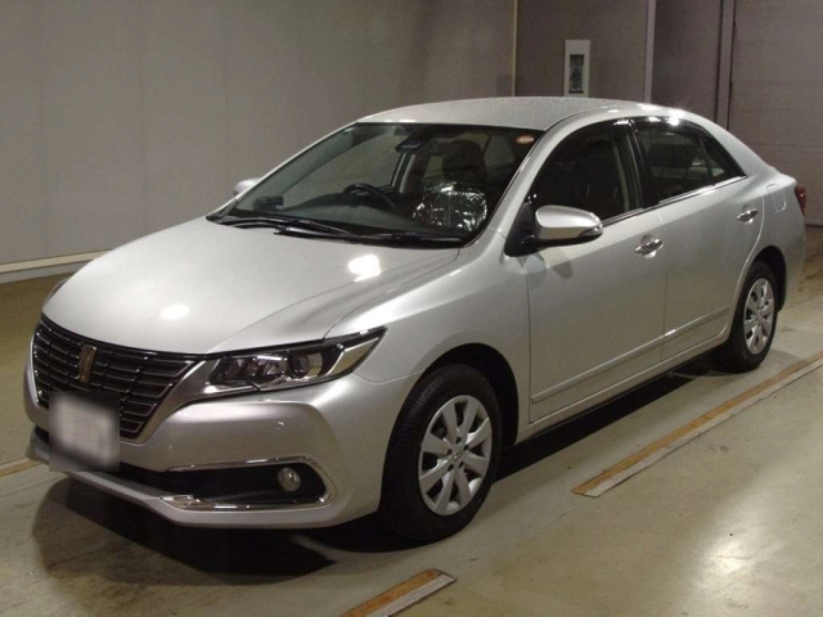 TOYOTA PREMIO ZRT260 2020