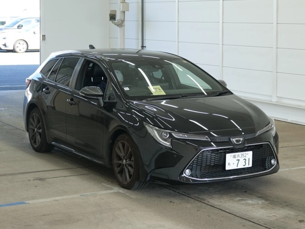 TOYOTA COROLLA TOURING ZRE212W 2020