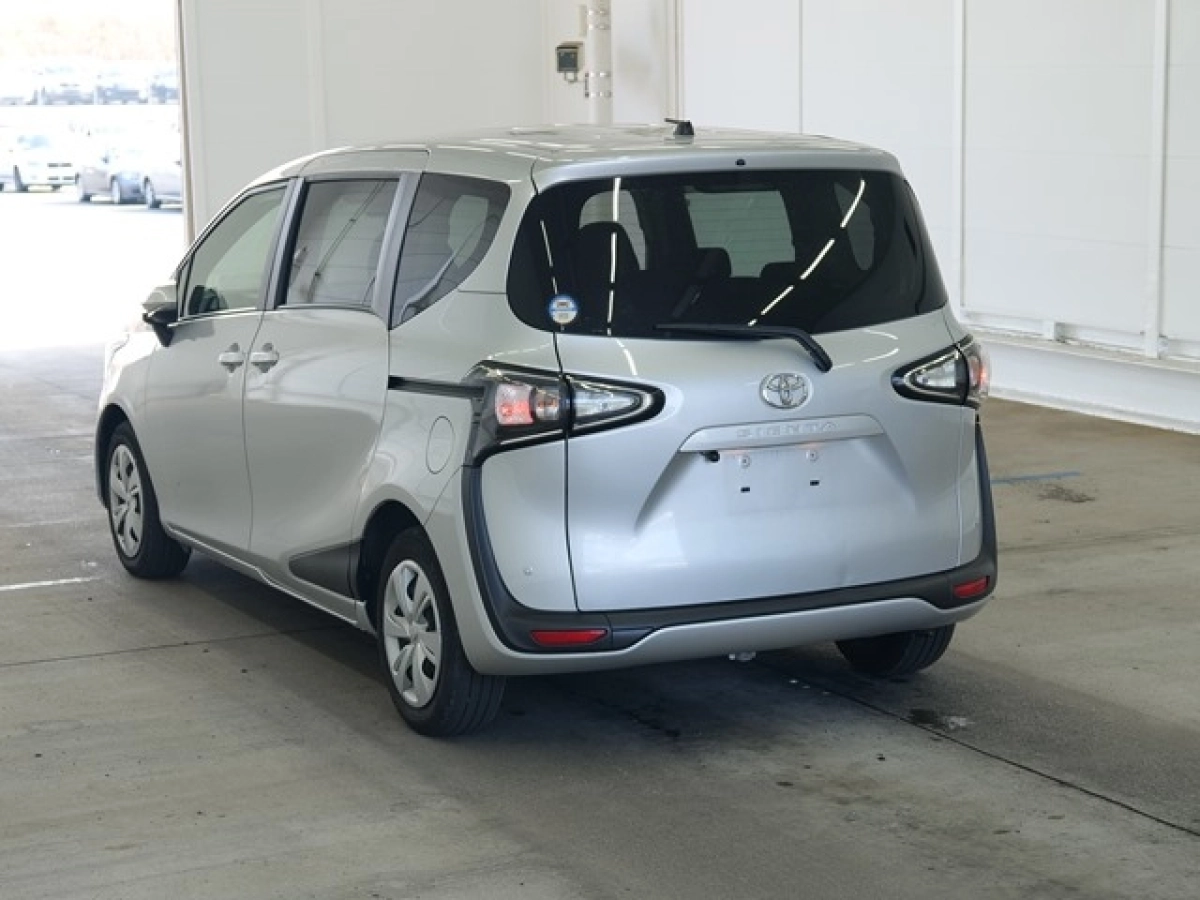 TOYOTA SIENTA