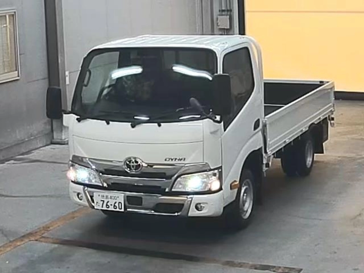 TOYOTA DYNA TRY230 2026