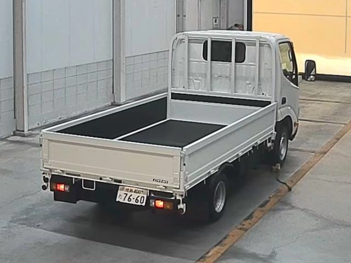 TOYOTA DYNA