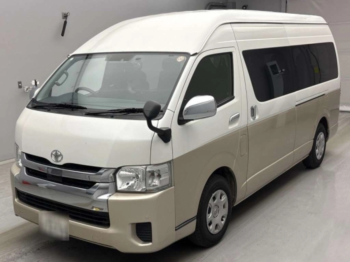 TOYOTA HIACE TRH224W 2020