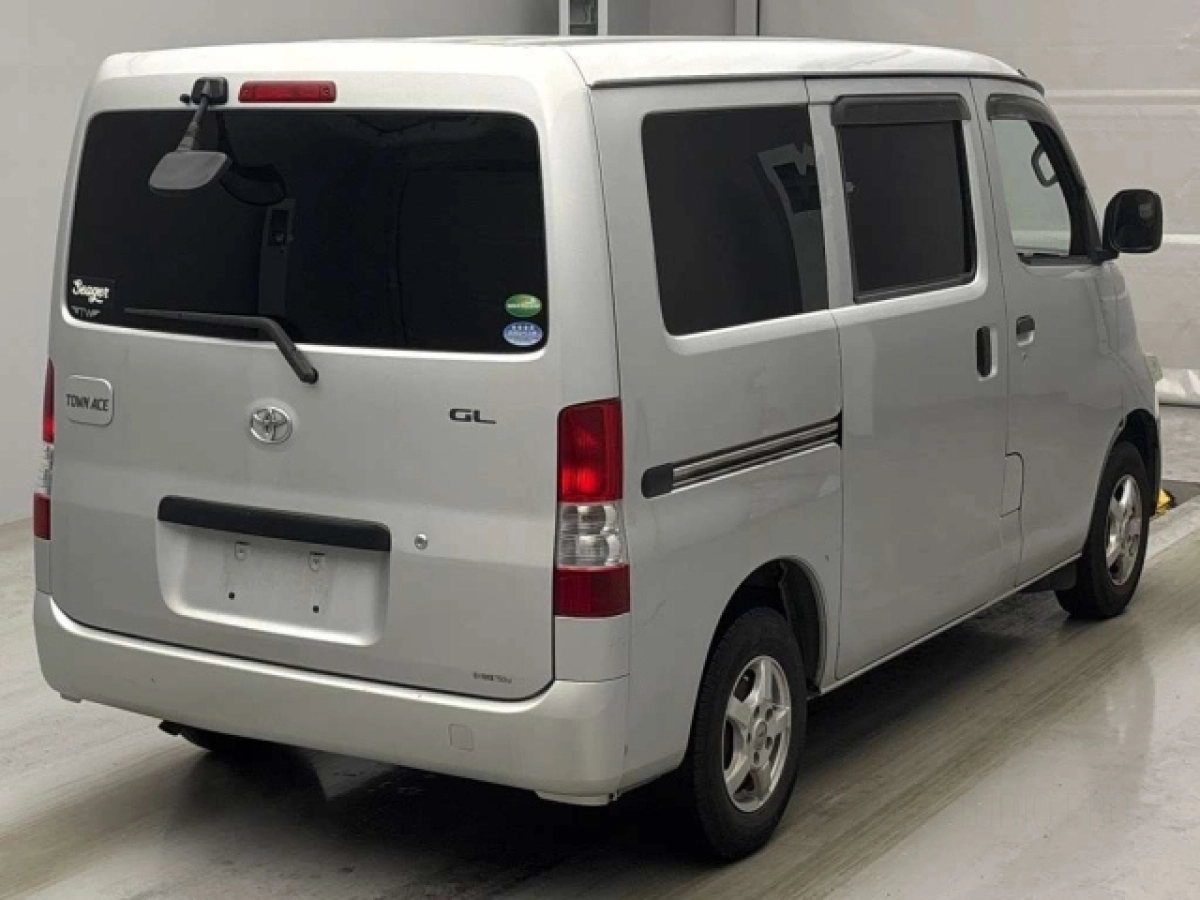 TOYOTA TOWN ACE VAN