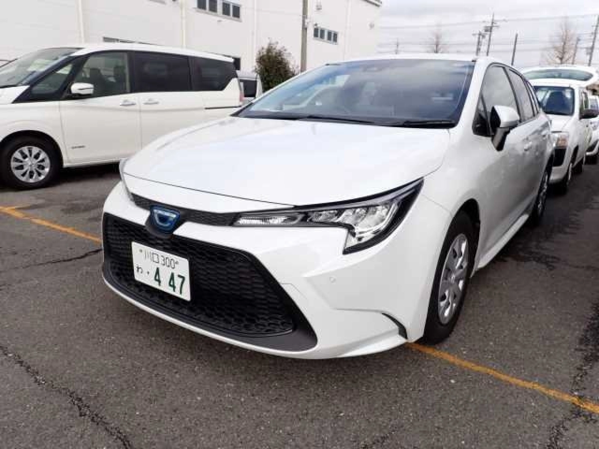 TOYOTA COROLLA TOURING ZWE211W 2022