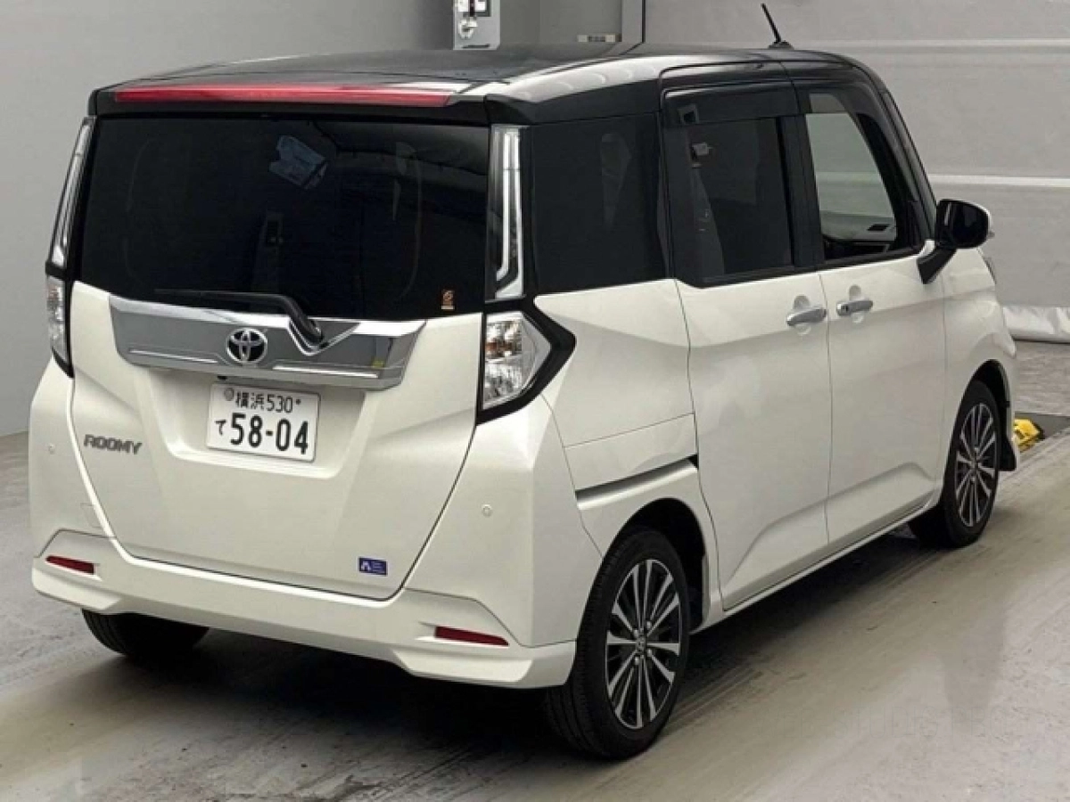 TOYOTA ROOMY
