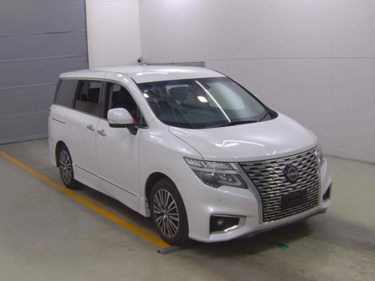 NISSAN ELGRAND TE52 2024