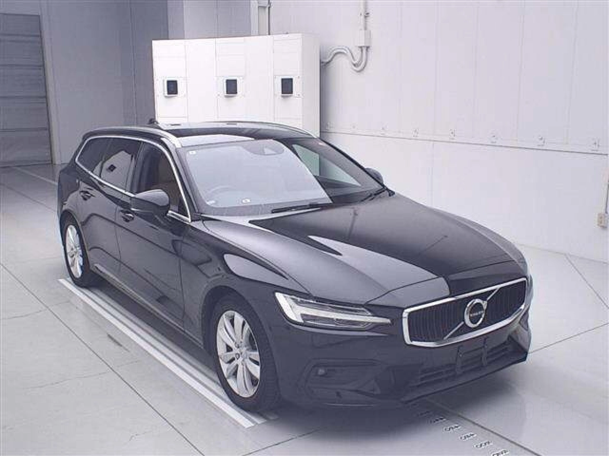 VOLVO V60 ZB420 2019