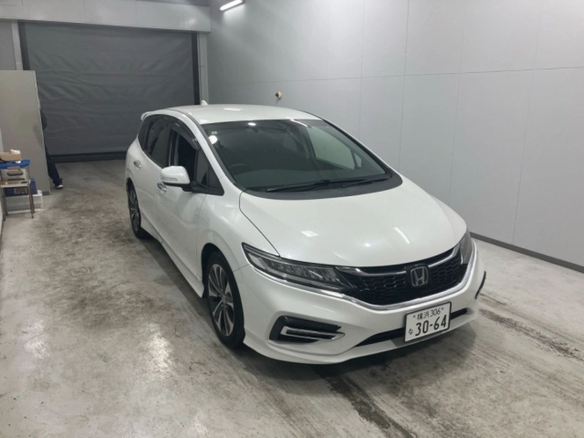 HONDA JADE FR5 2020
