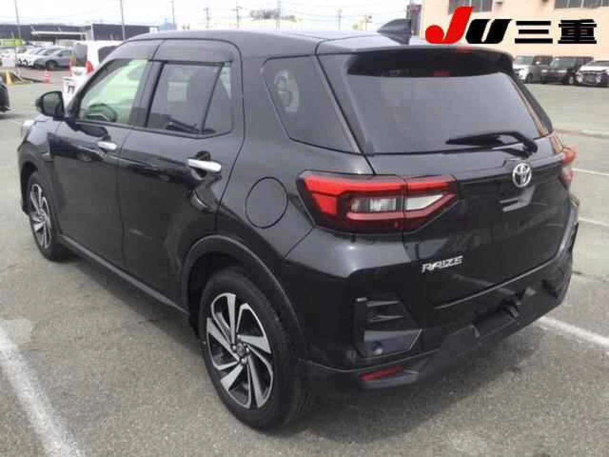 TOYOTA RAIZE