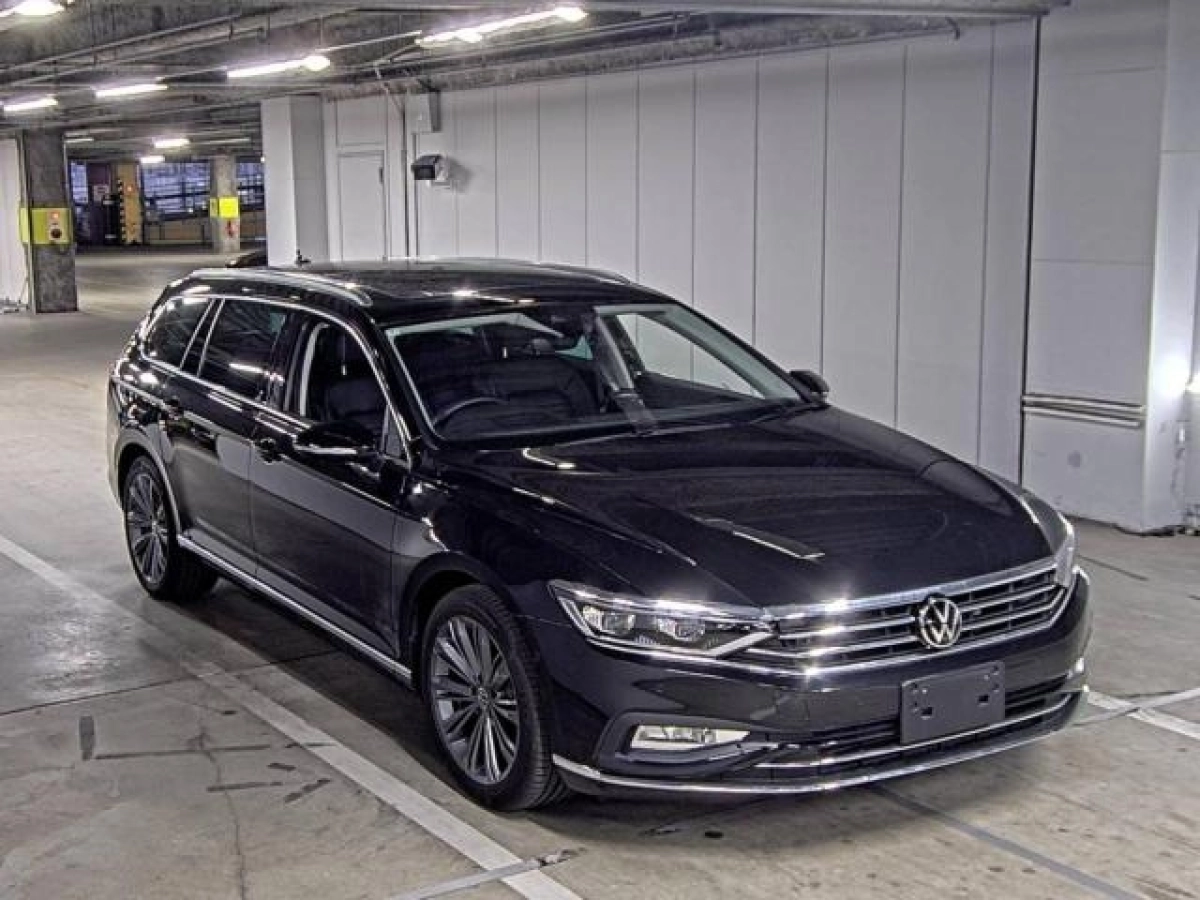 VOLKSWAGEN PASSAT VARIANT 3CDPC 2024
