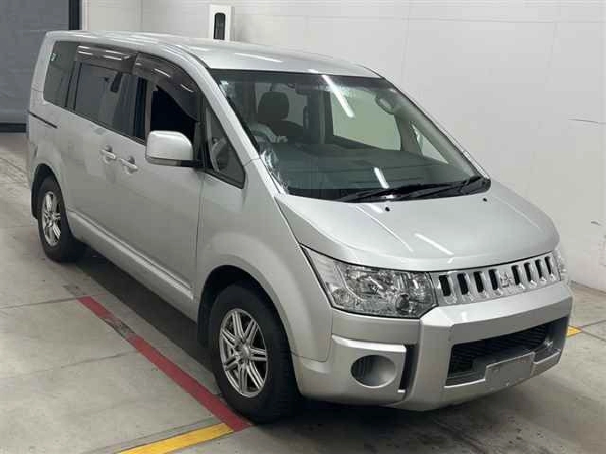 MITSUBISHI DELICA D5 CV2W 2019