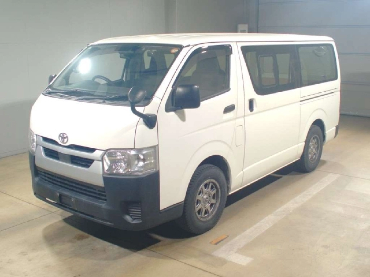 TOYOTA HIACE VAN TRH200V 2021