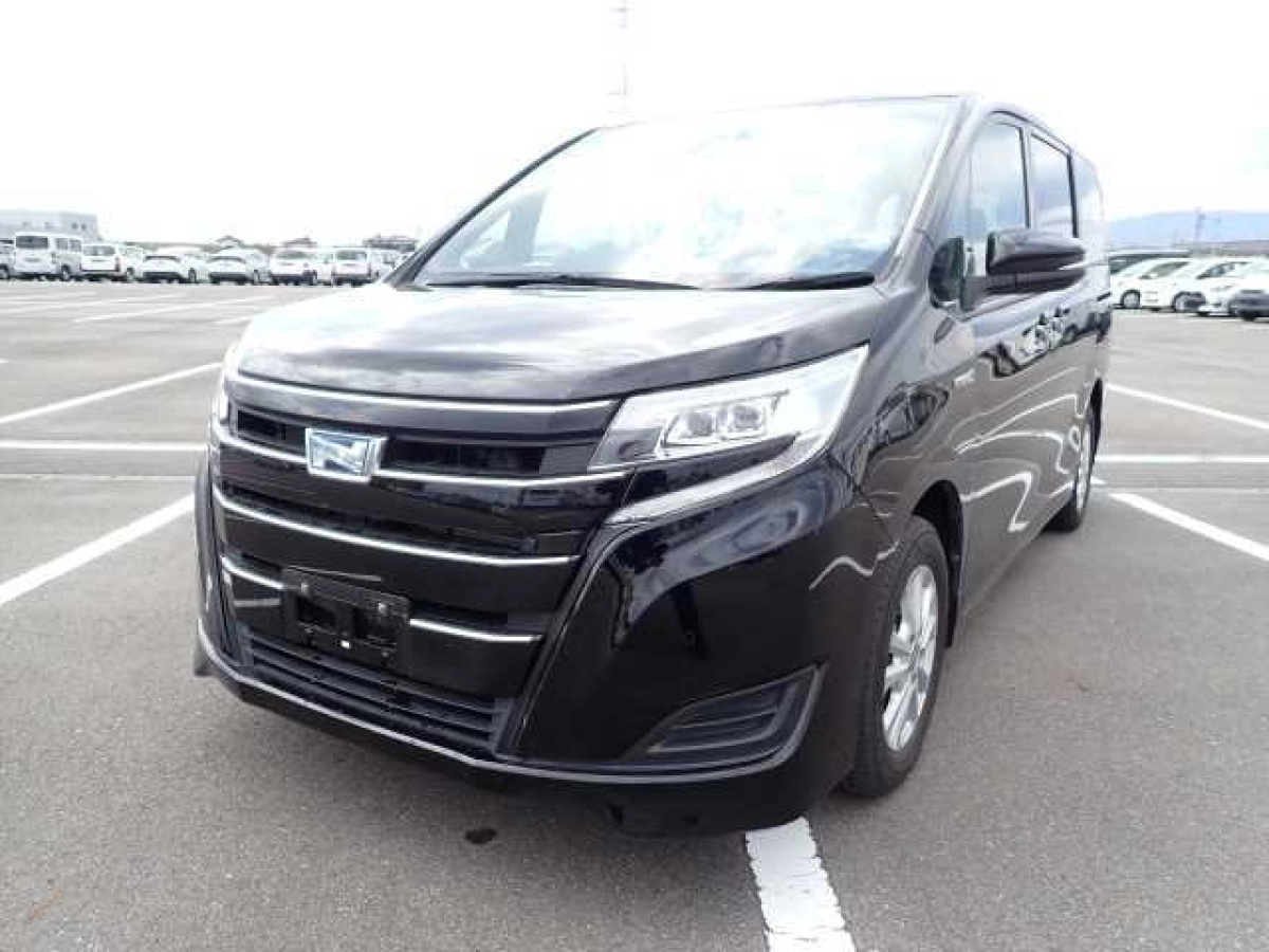TOYOTA NOAH ZWR80G 2020
