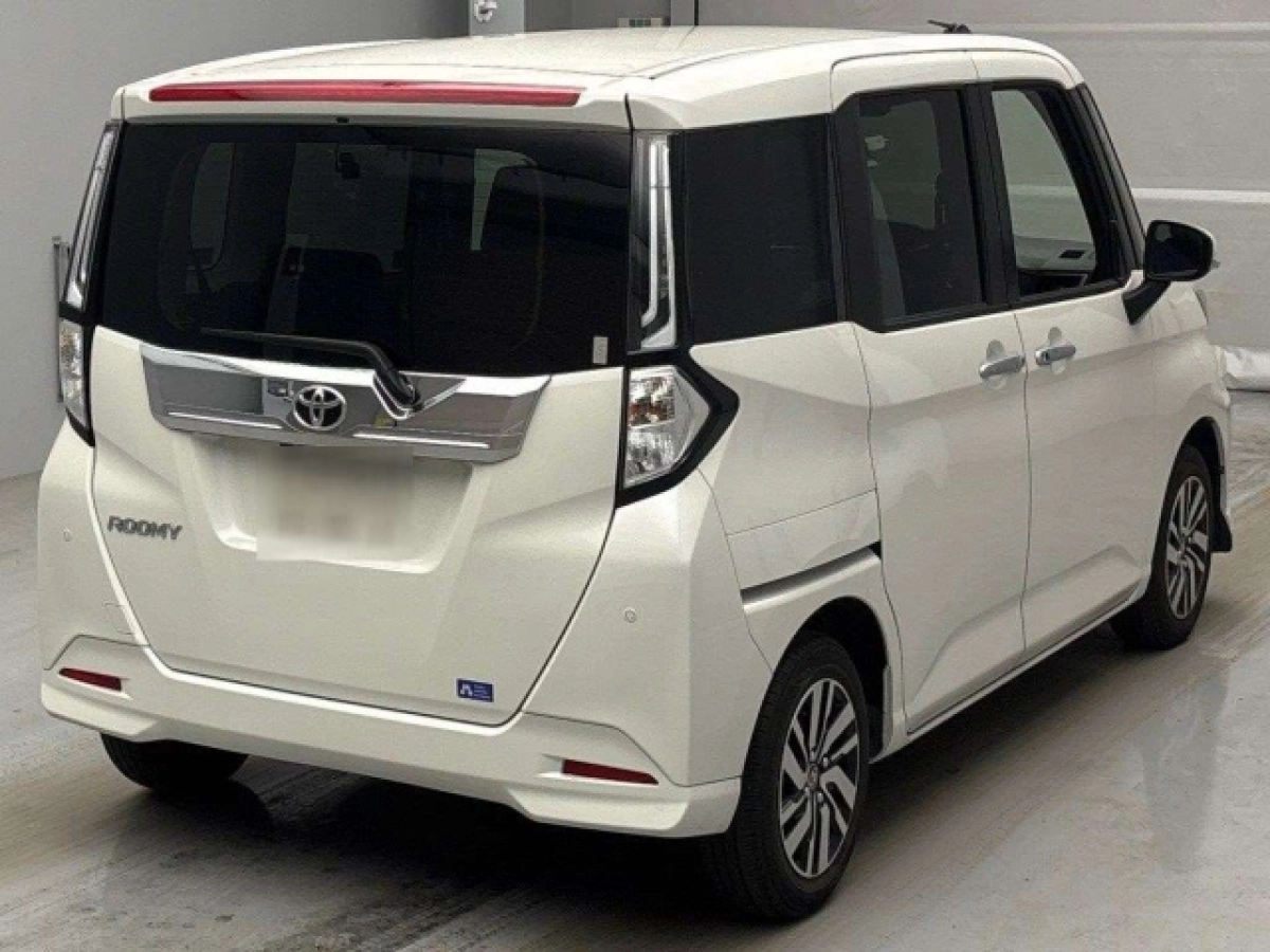 TOYOTA ROOMY