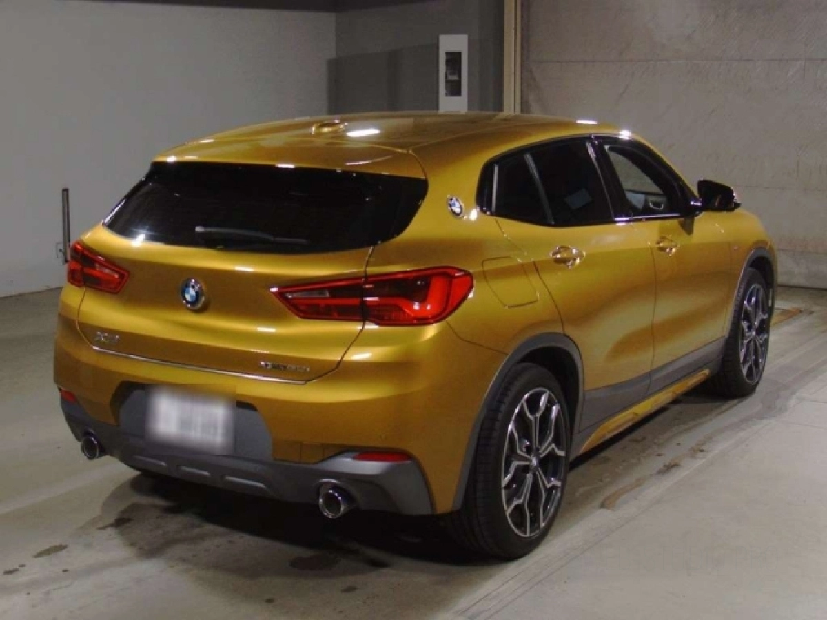 BMW X2