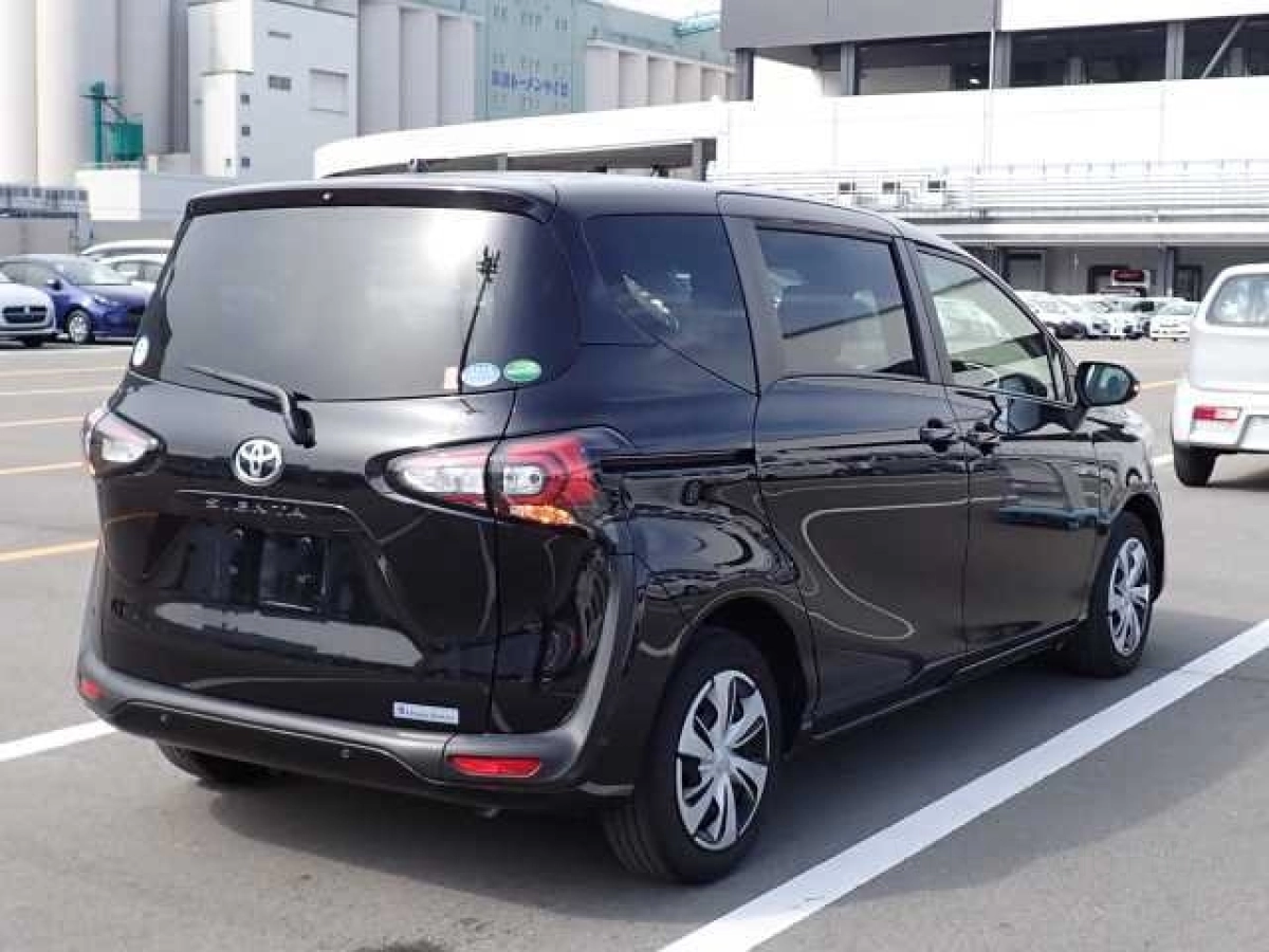 TOYOTA SIENTA