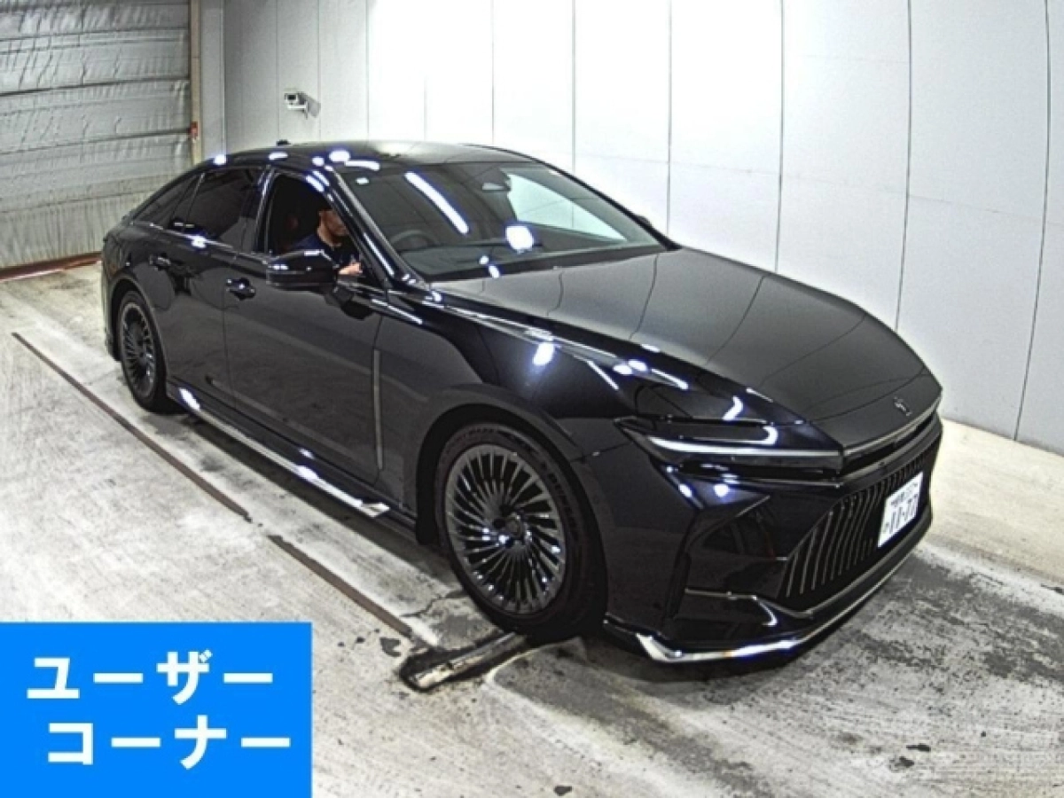 TOYOTA CROWN AZSH32 2024