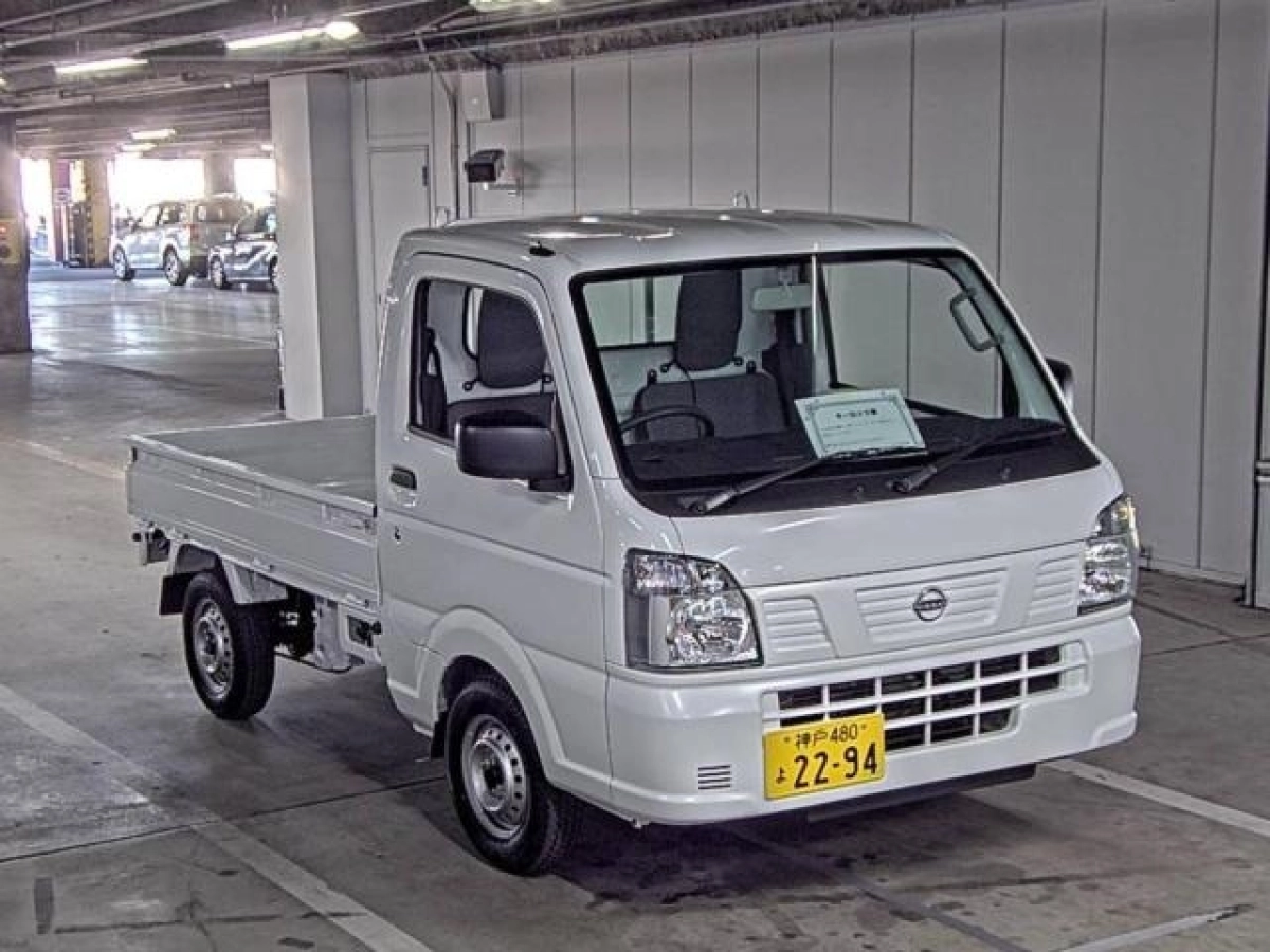 NISSAN CLIPPER TRUCK