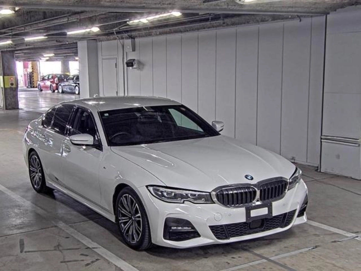 BMW 3 SERIES