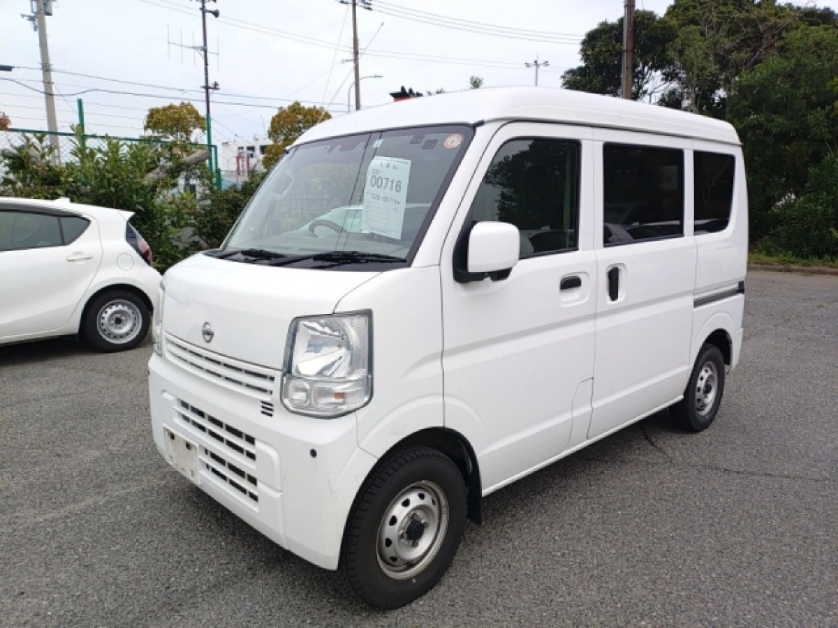 NISSAN CLIPPER VAN