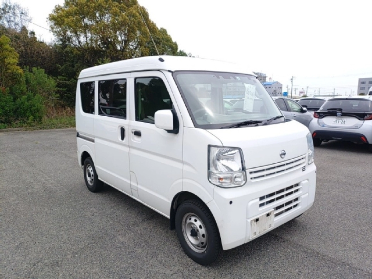 NISSAN CLIPPER VAN