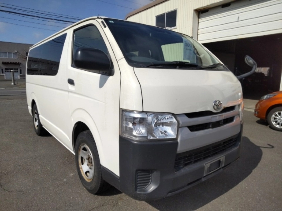 TOYOTA REGIUS ACE VAN