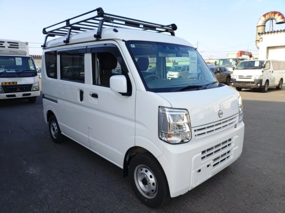 NISSAN CLIPPER VAN
