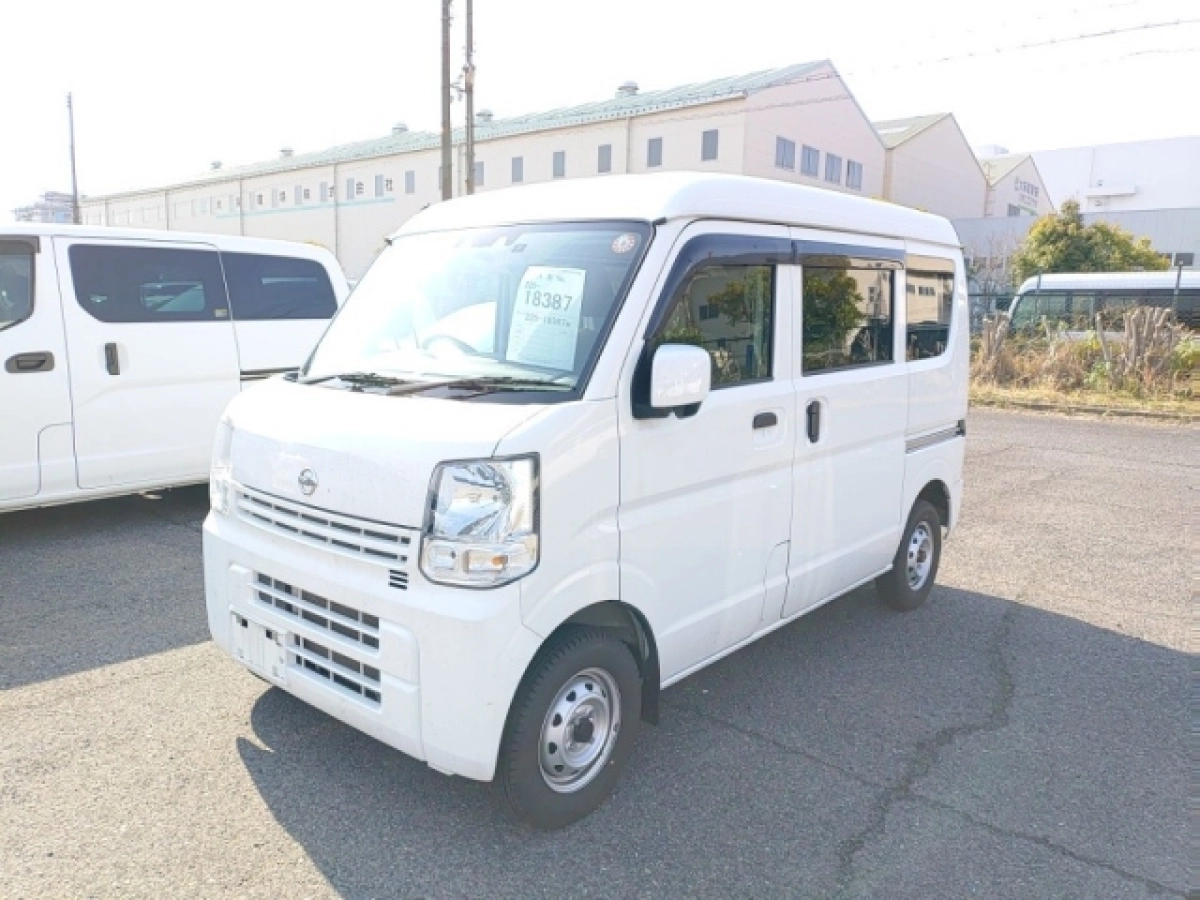 NISSAN CLIPPER VAN