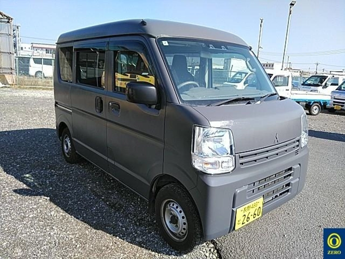 MITSUBISHI MINICAB VAN