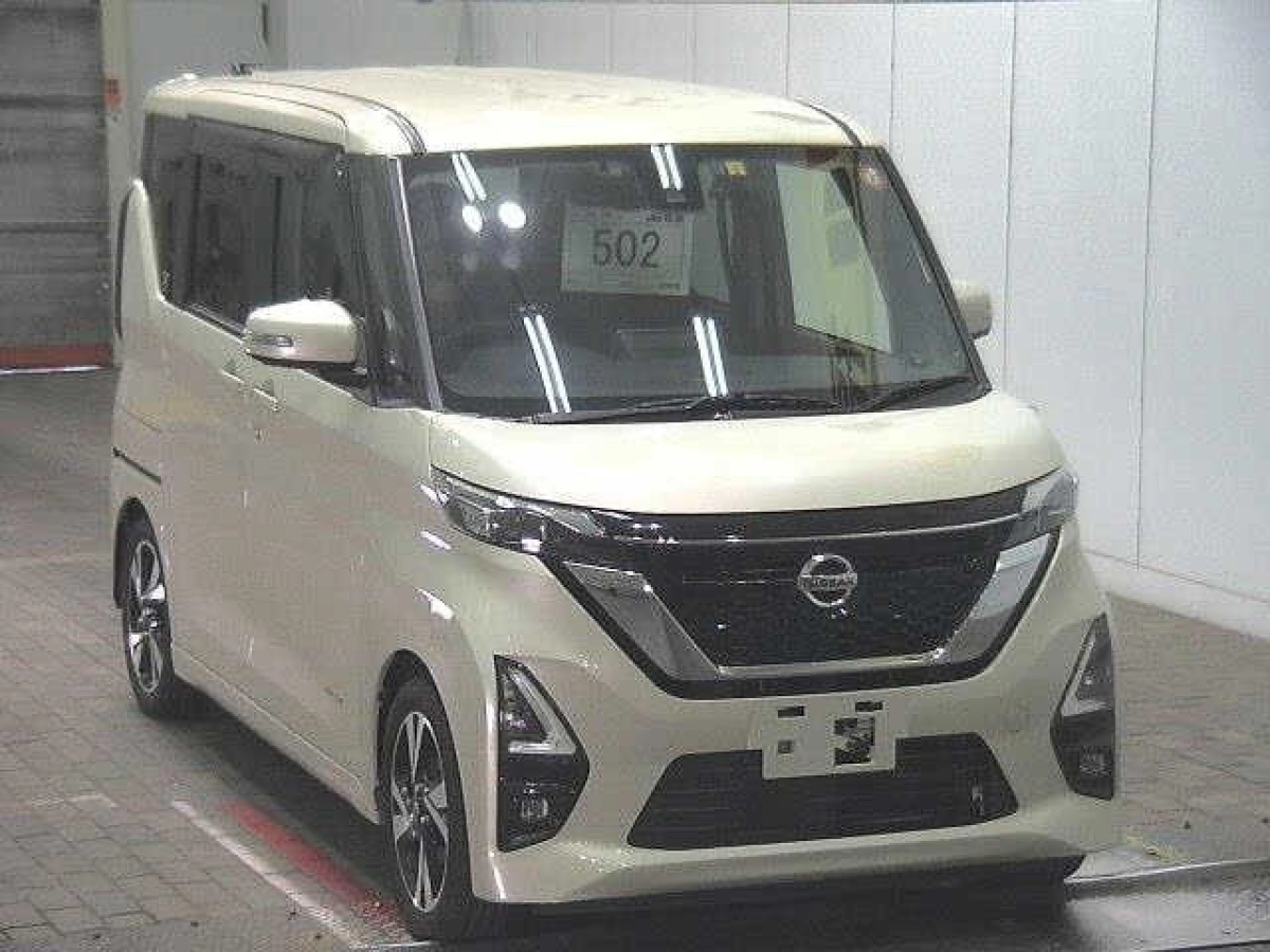 NISSAN ROOX