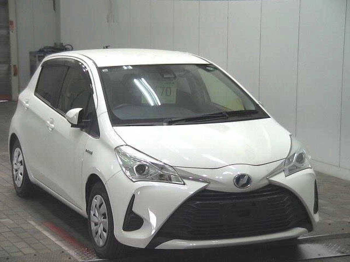 TOYOTA VITZ