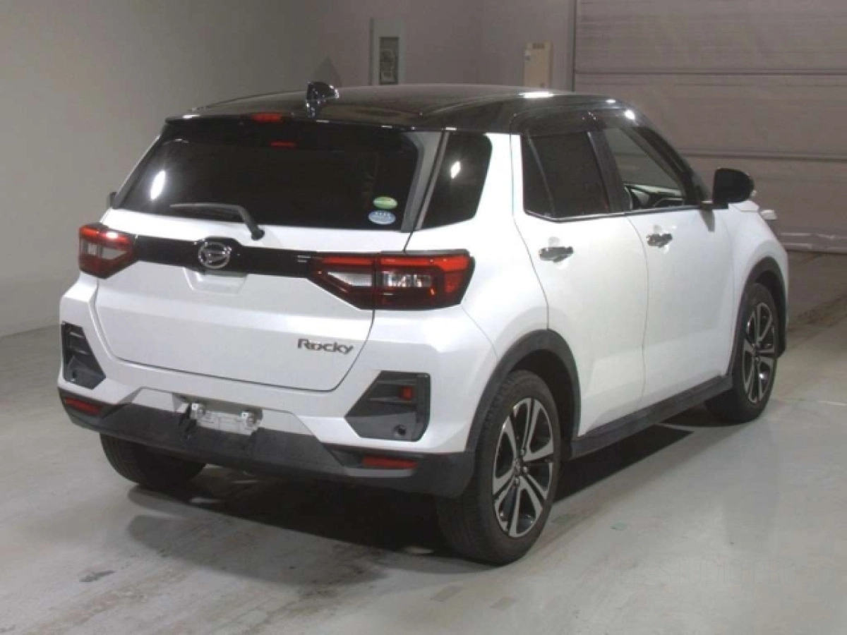 DAIHATSU ROCKY