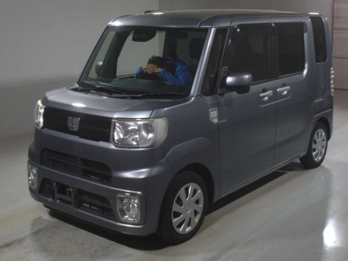 DAIHATSU WAKE LA700S 2020