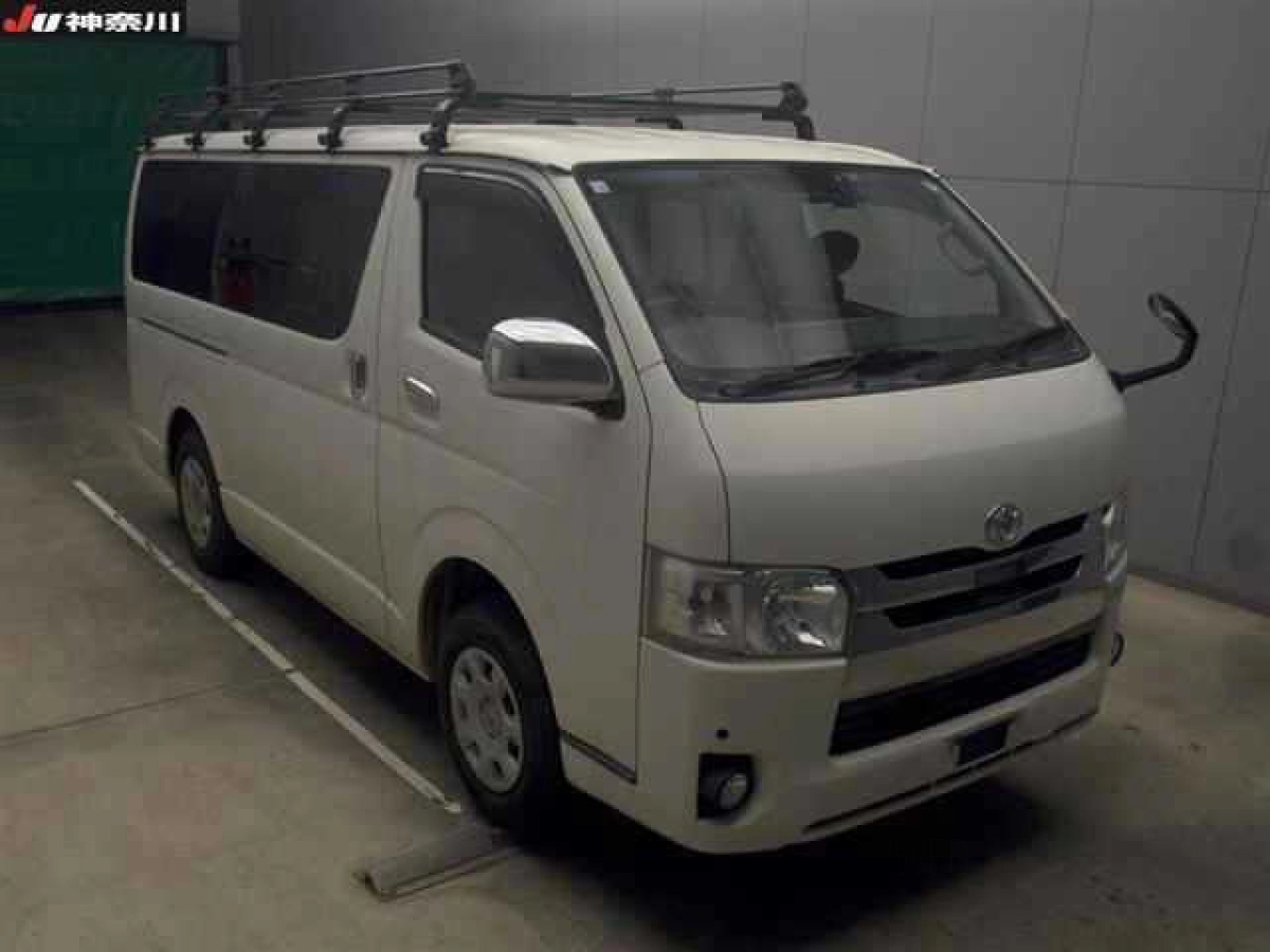 TOYOTA HIACE VAN GDH206V 2019