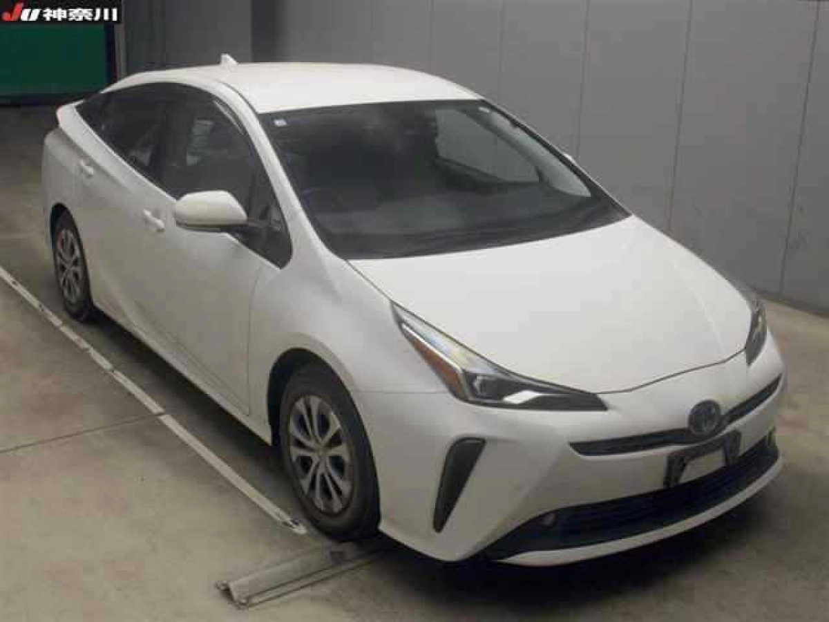 TOYOTA PRIUS ZVW55 2020