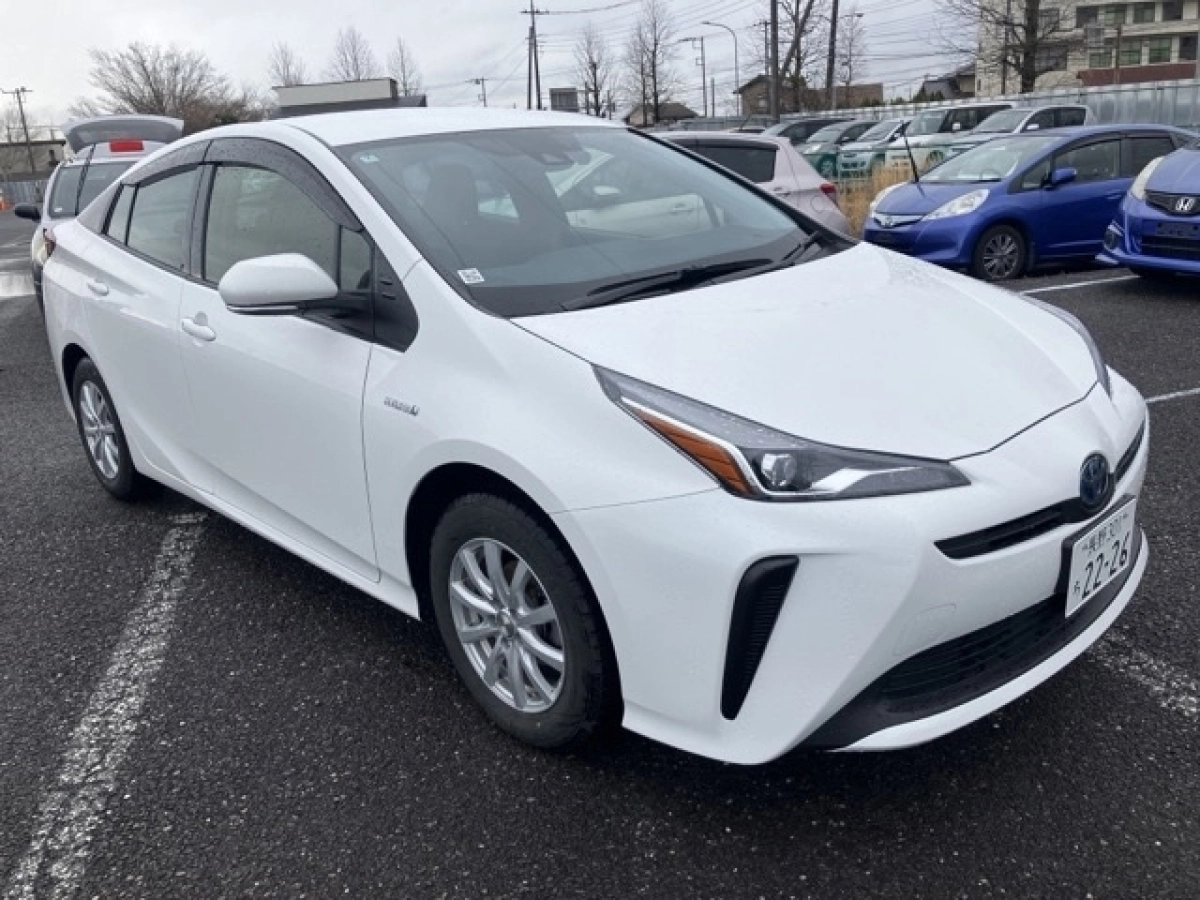 TOYOTA PRIUS