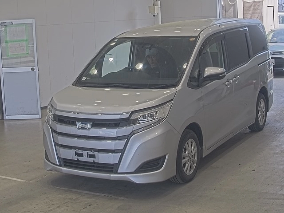 TOYOTA NOAH ZWR80G 2021