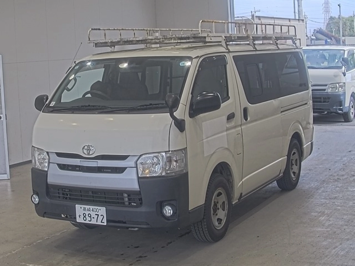 TOYOTA HIACE VAN GDH206V 2020
