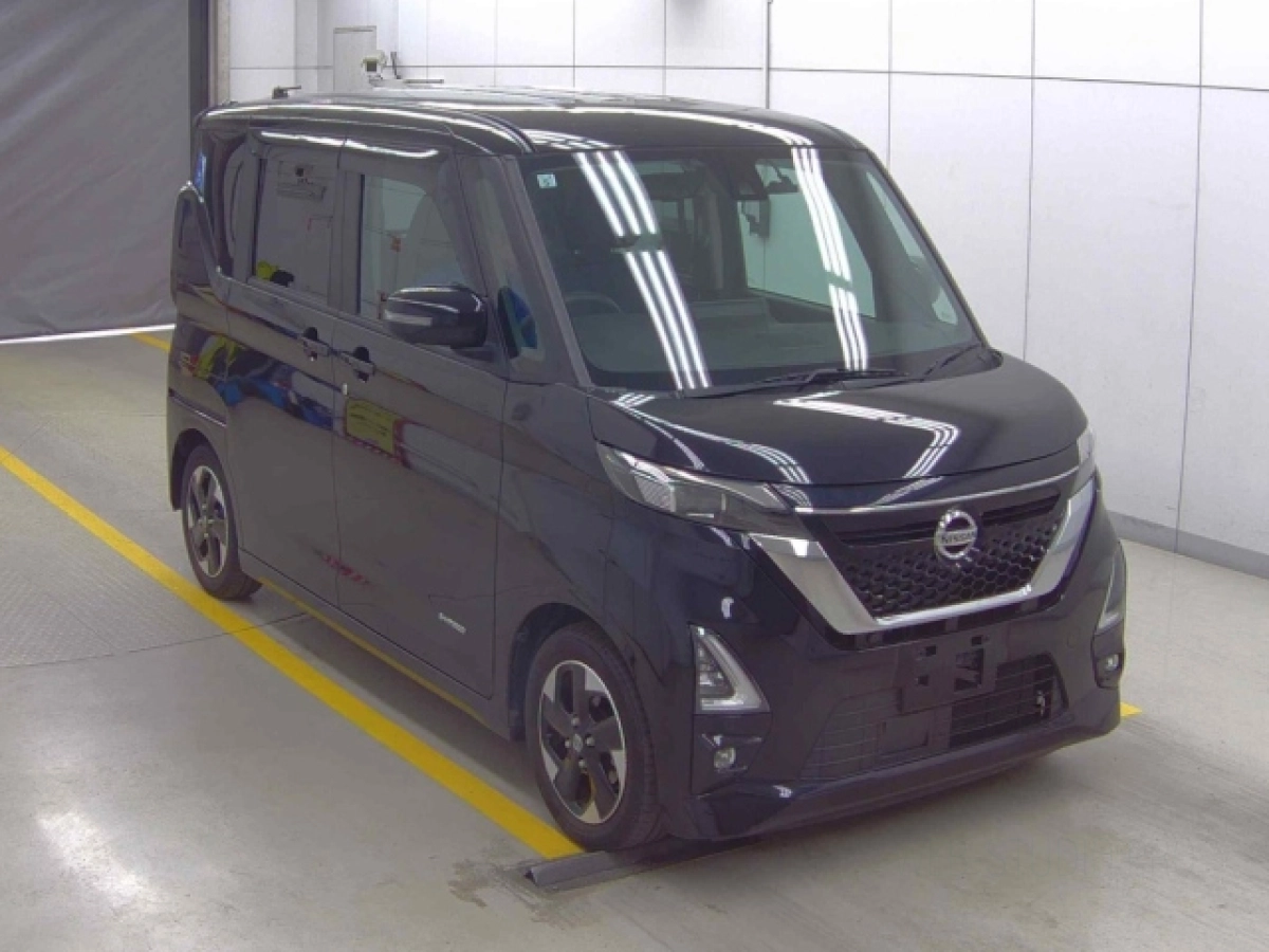 NISSAN ROOX
