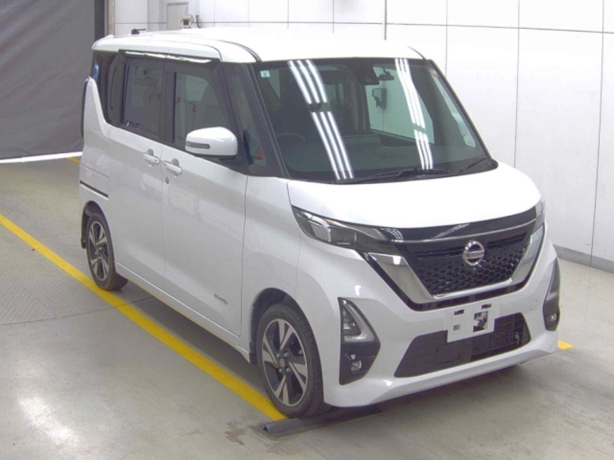 NISSAN ROOX