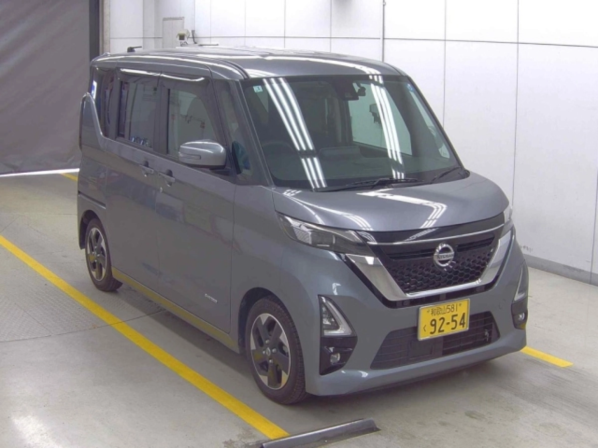 NISSAN ROOX