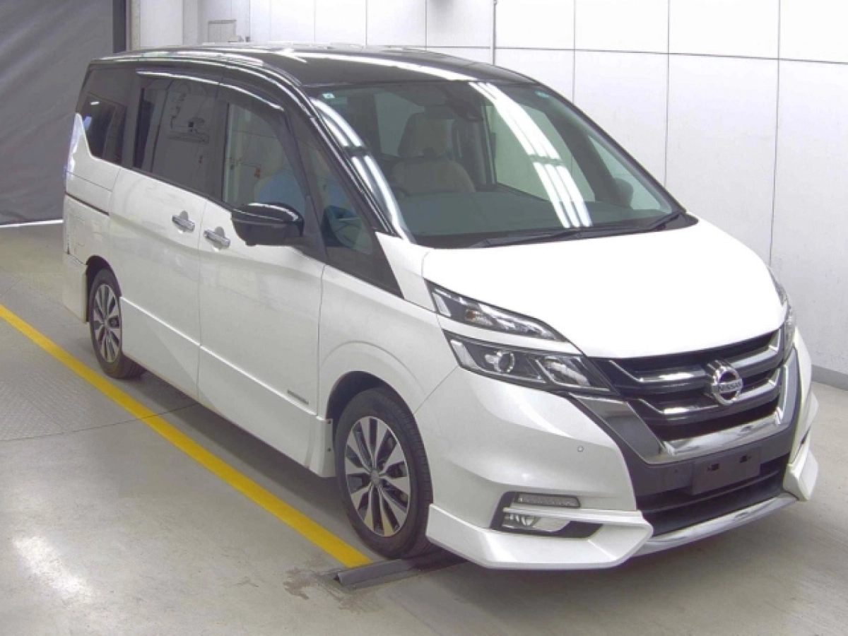 NISSAN SERENA