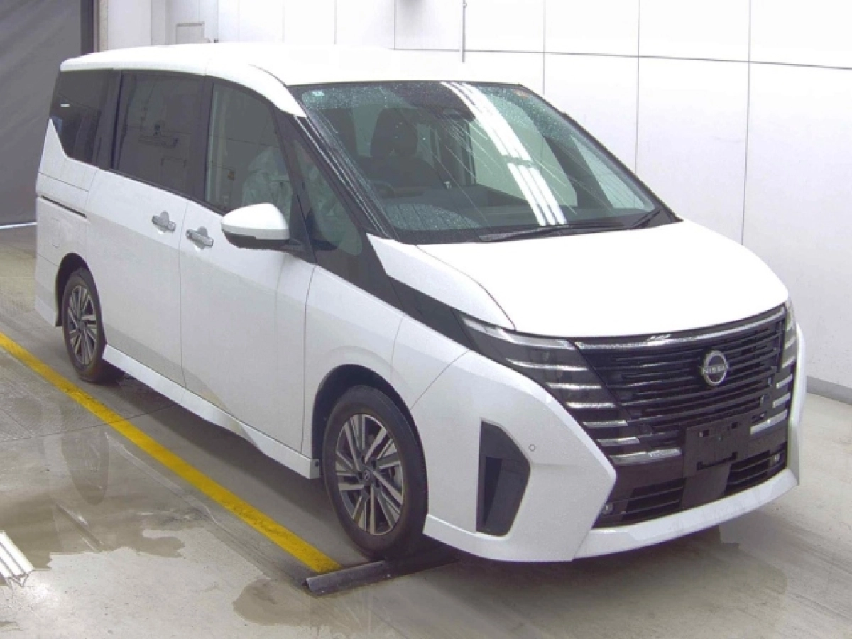 NISSAN SERENA FC28 2025
