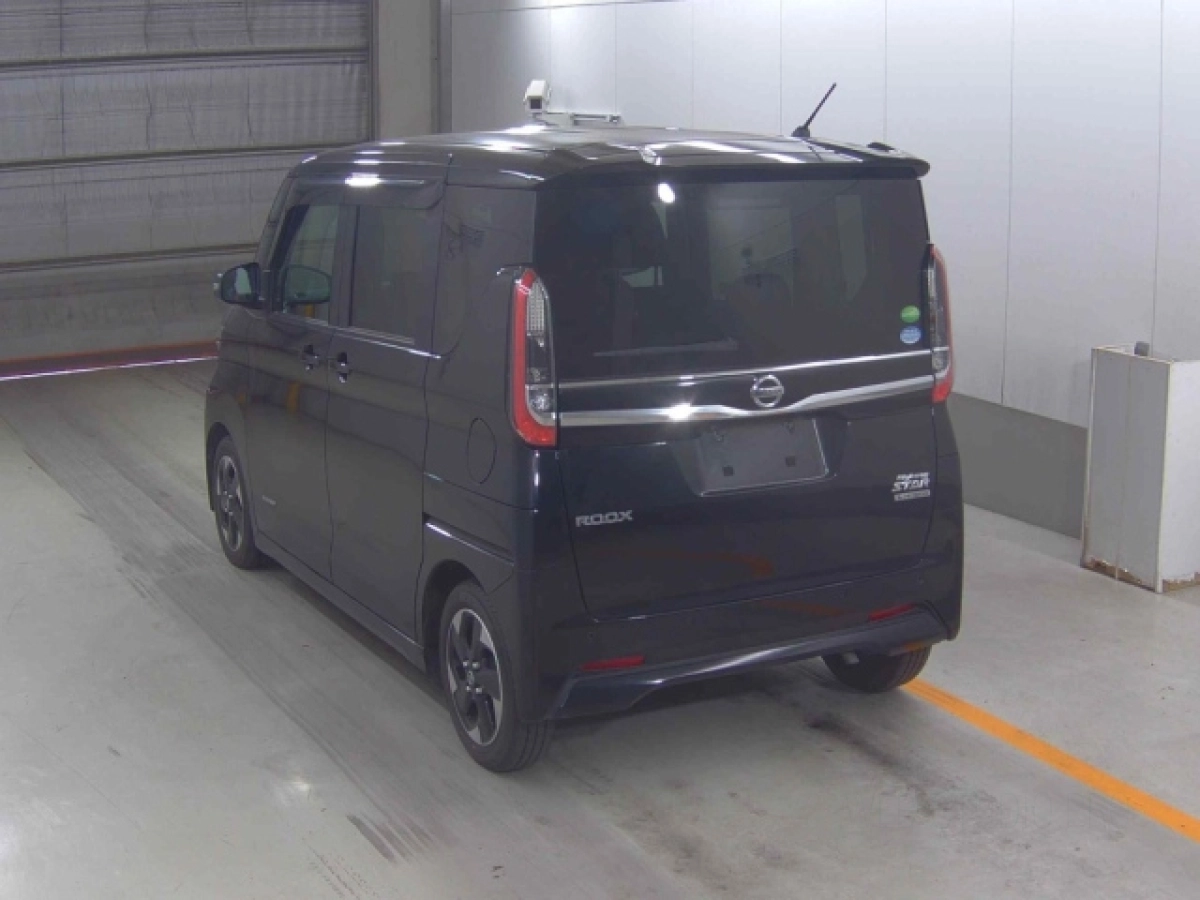 NISSAN ROOX