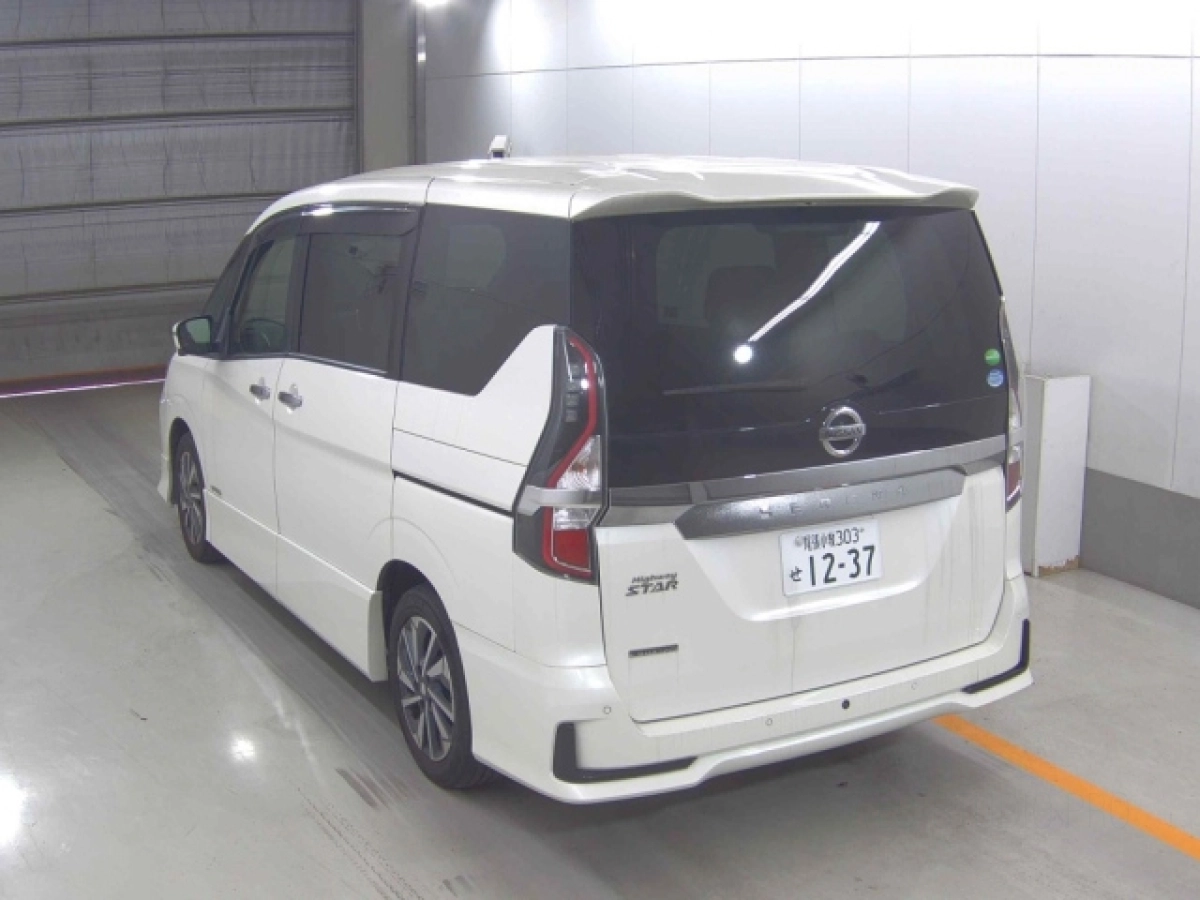 NISSAN SERENA