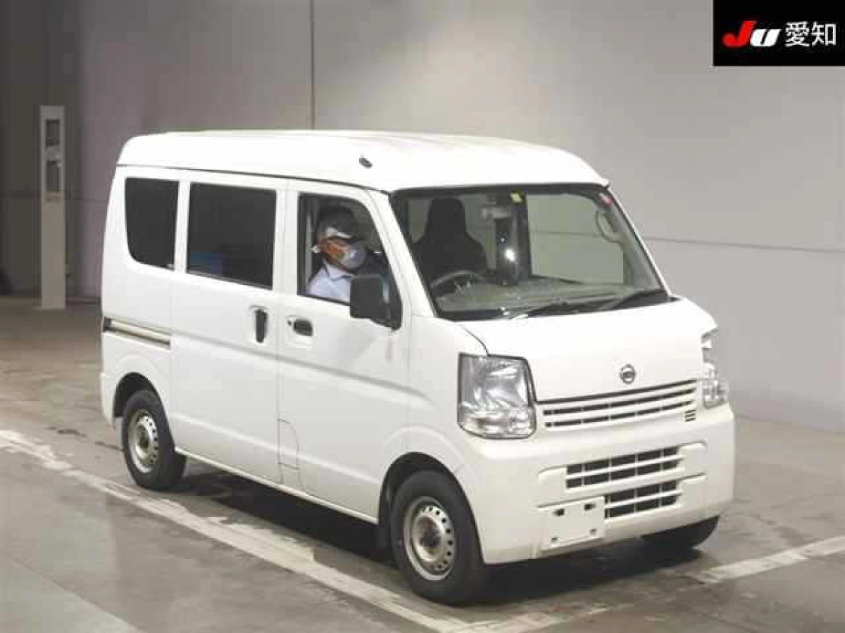 NISSAN CLIPPER VAN