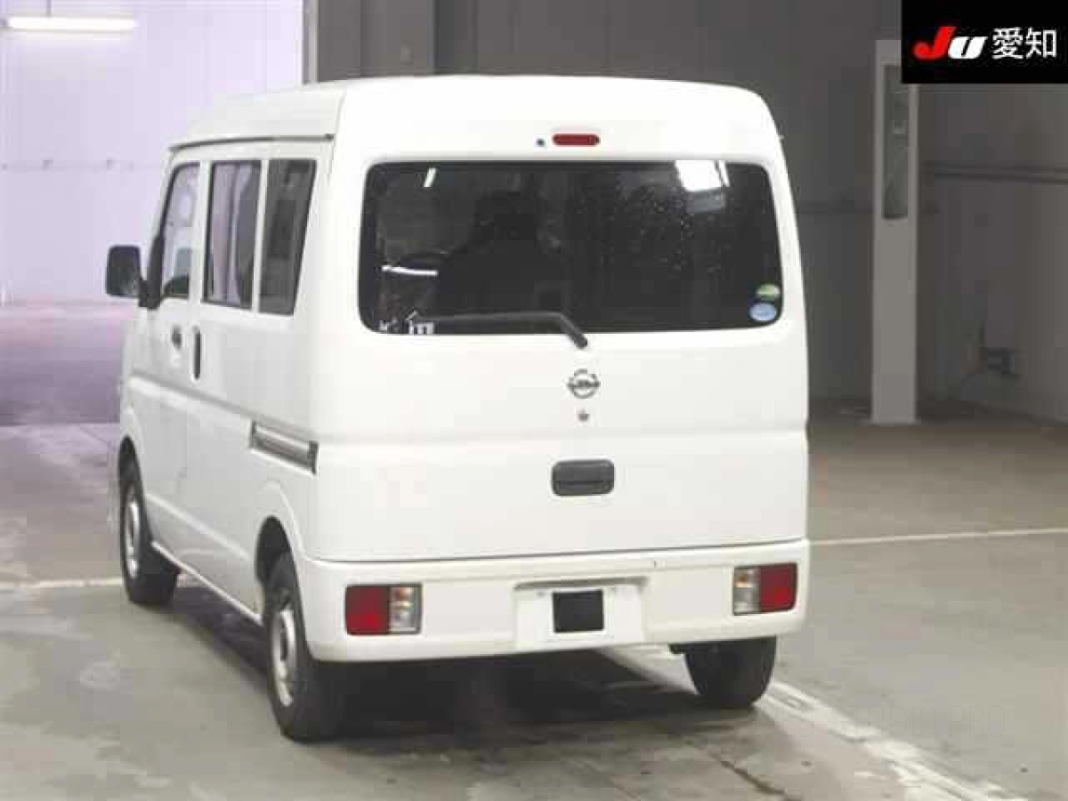 NISSAN CLIPPER VAN