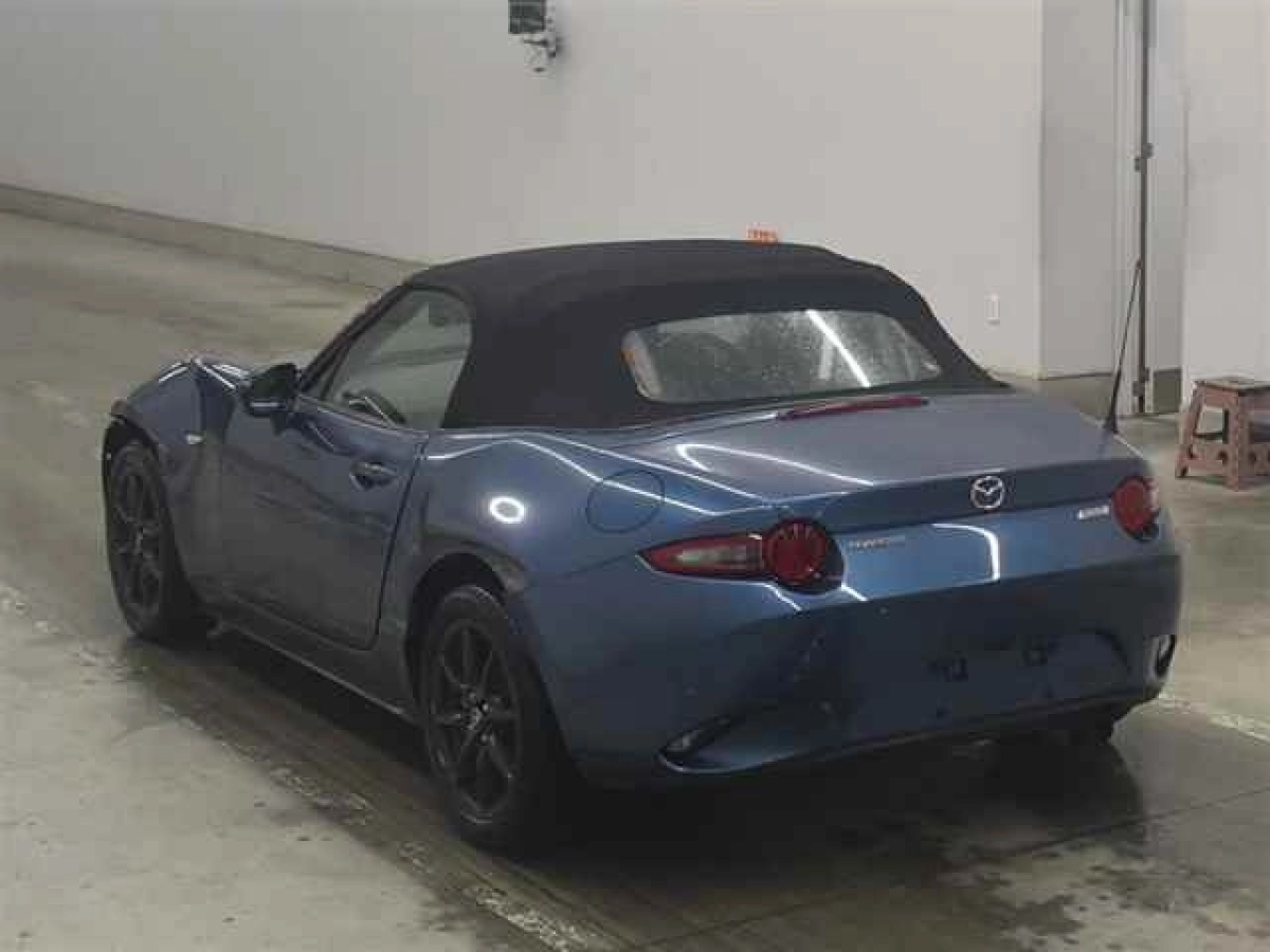 MAZDA ROADSTER