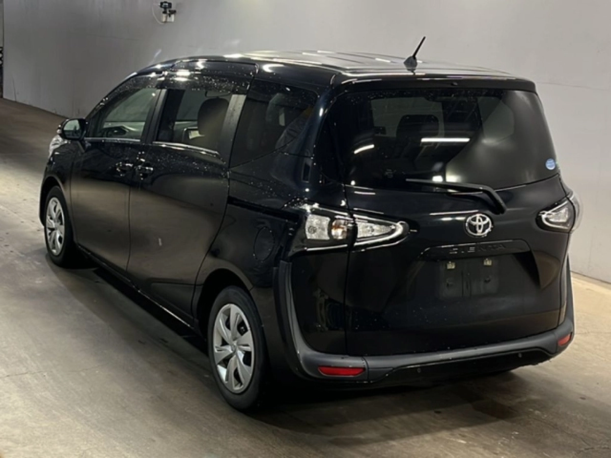 TOYOTA SIENTA