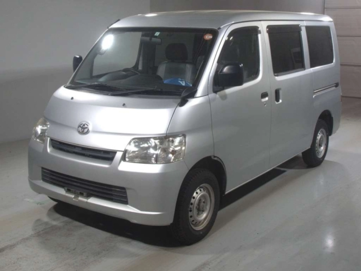 TOYOTA TOWN ACE VAN